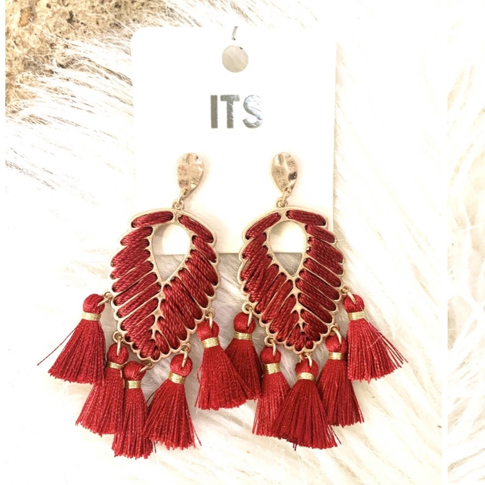 Willa Leaf Earrings in maroon